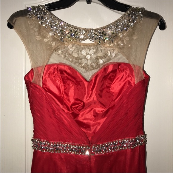 ALYCE Designer Red Prom Dress. Size 0 - Picture 4 of 7